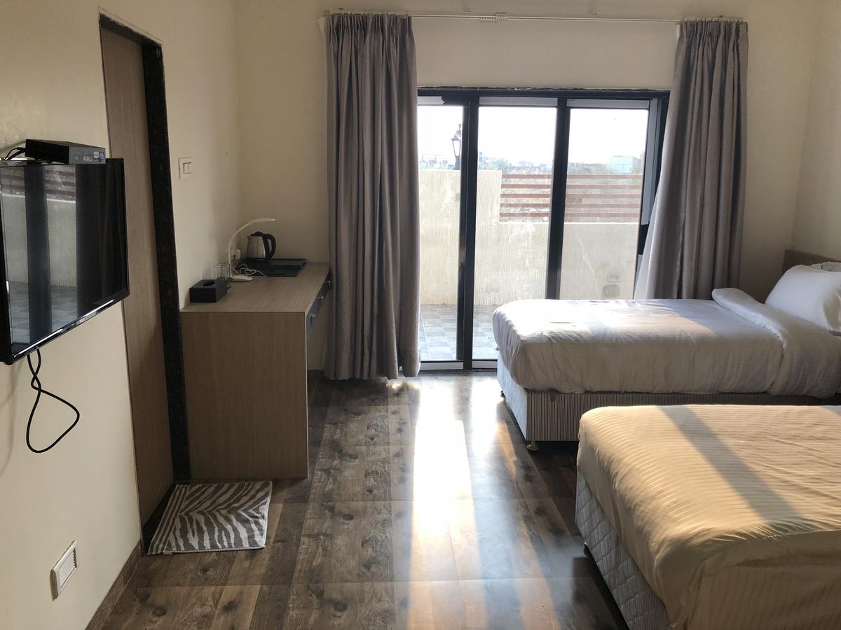 Hotel Sharanam Shegaon Eksteriør bilde
