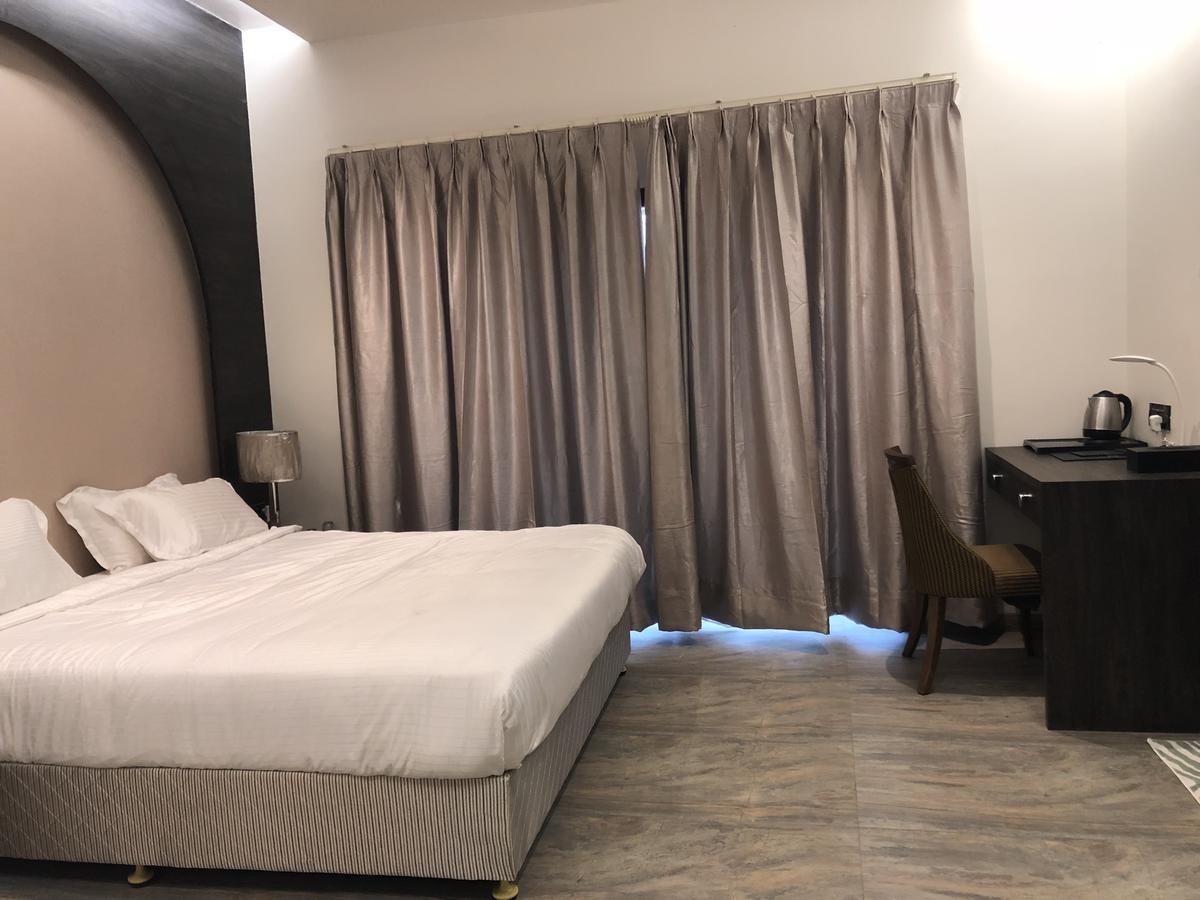 Hotel Sharanam Shegaon Eksteriør bilde