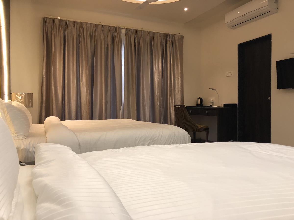 Hotel Sharanam Shegaon Eksteriør bilde