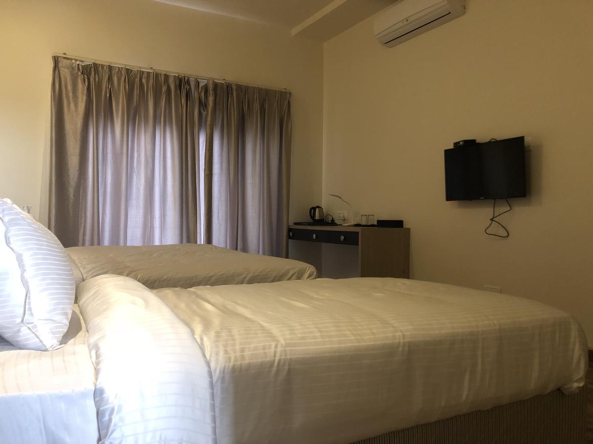 Hotel Sharanam Shegaon Eksteriør bilde